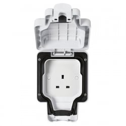MK K56480WHI Masterseal Plus 1 Gang 13 Amp IP66 Un-Switched Outdoor Socket