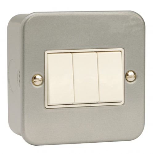 Click Scolmore CL013 10a 3 gang 2 way Metalclad switch